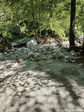 Neurje z nevihto in zaprtje ceste na Kokrsko sedlo  (1)